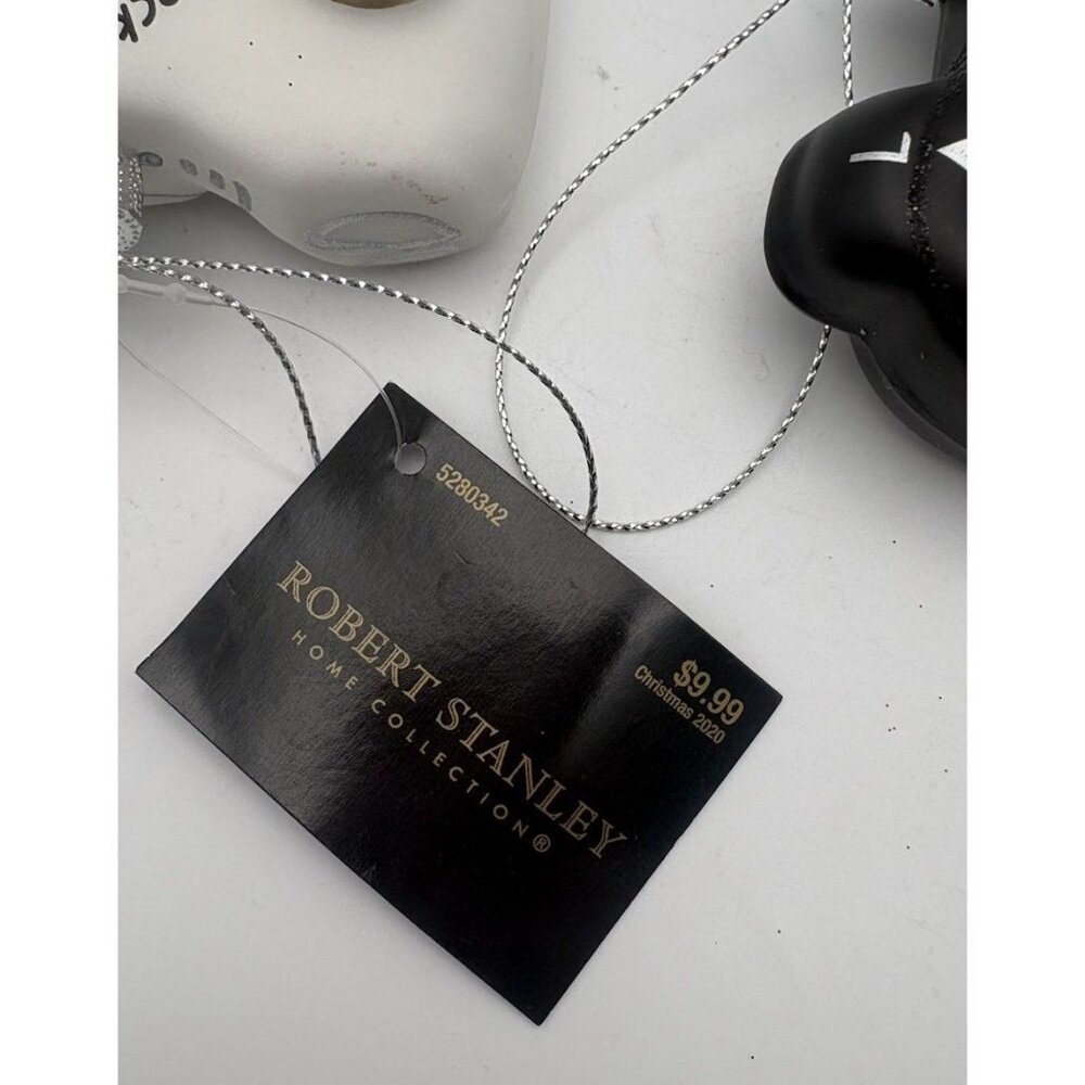 Robert Stanley Xbox Video Game Controller Ornament 1 Black 1 White Glass 4 inch - Picture 3 of 5